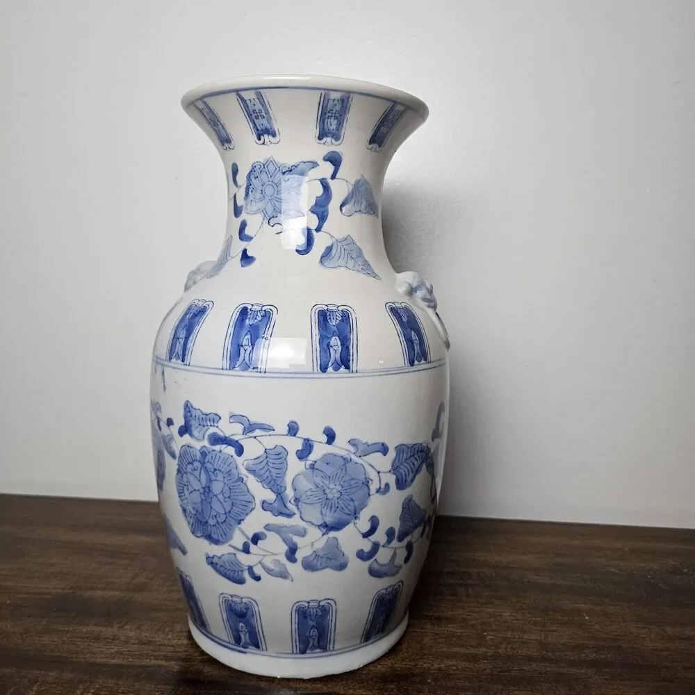 Vintage Chinoiserie Blue White Porcelain Vase Foo Dog Lion Handles Floral 15
